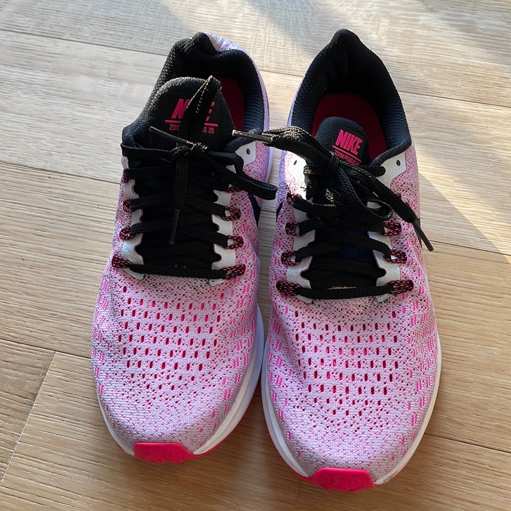 Nike Women’s Pink and Black Running Sneakers - Picture 1 of 2